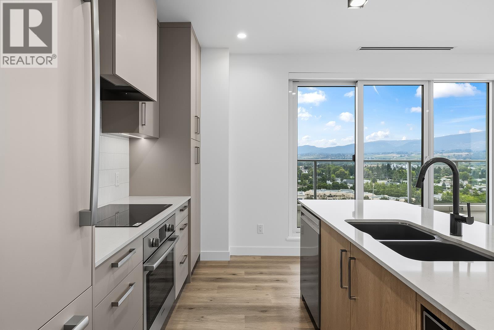 3300 Lakeshore Drive Unit# 1101
