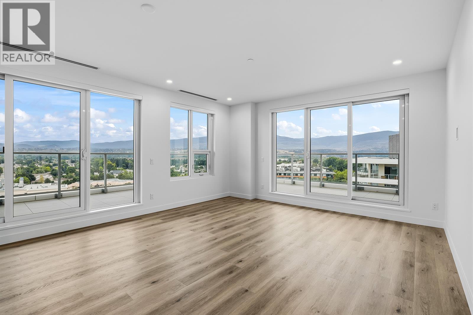3300 Lakeshore Drive Unit# 1101