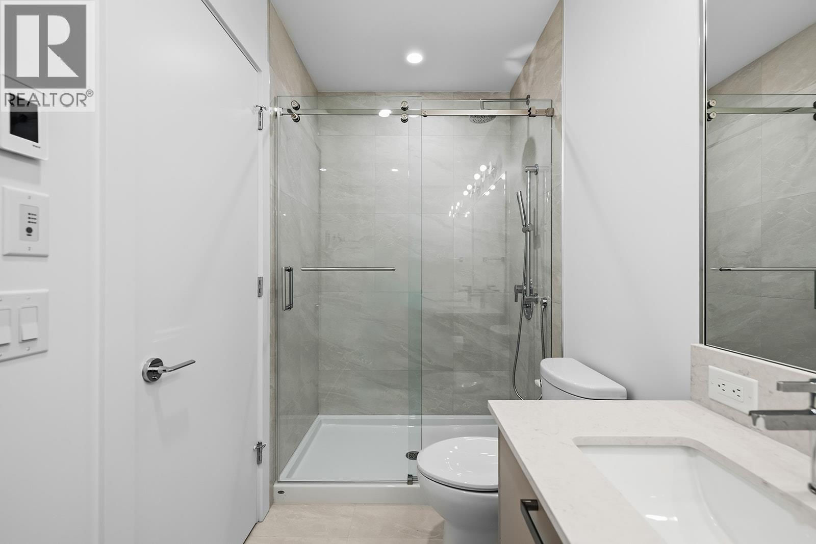 3300 Lakeshore Drive Unit# 1101