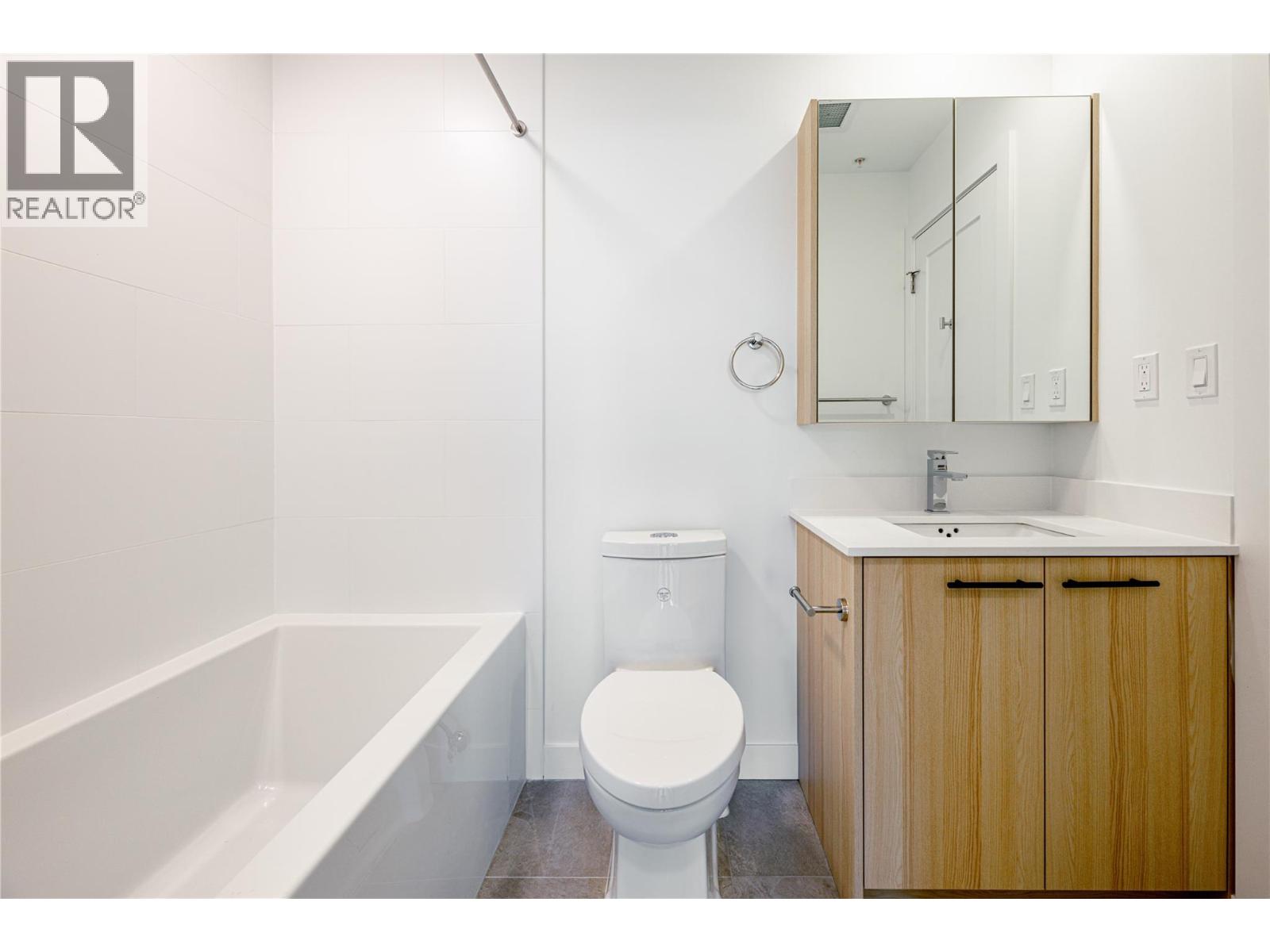 1380 Pridham Avenue Unit# 314