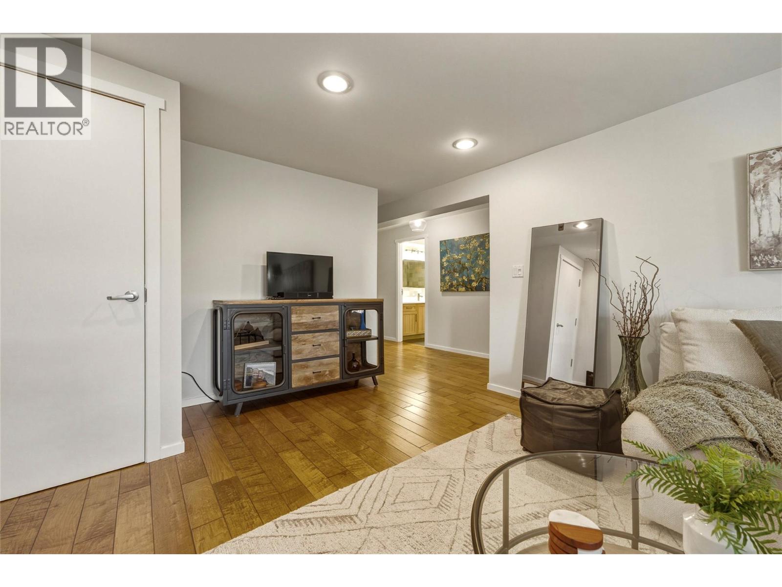 1934 Paly Road
