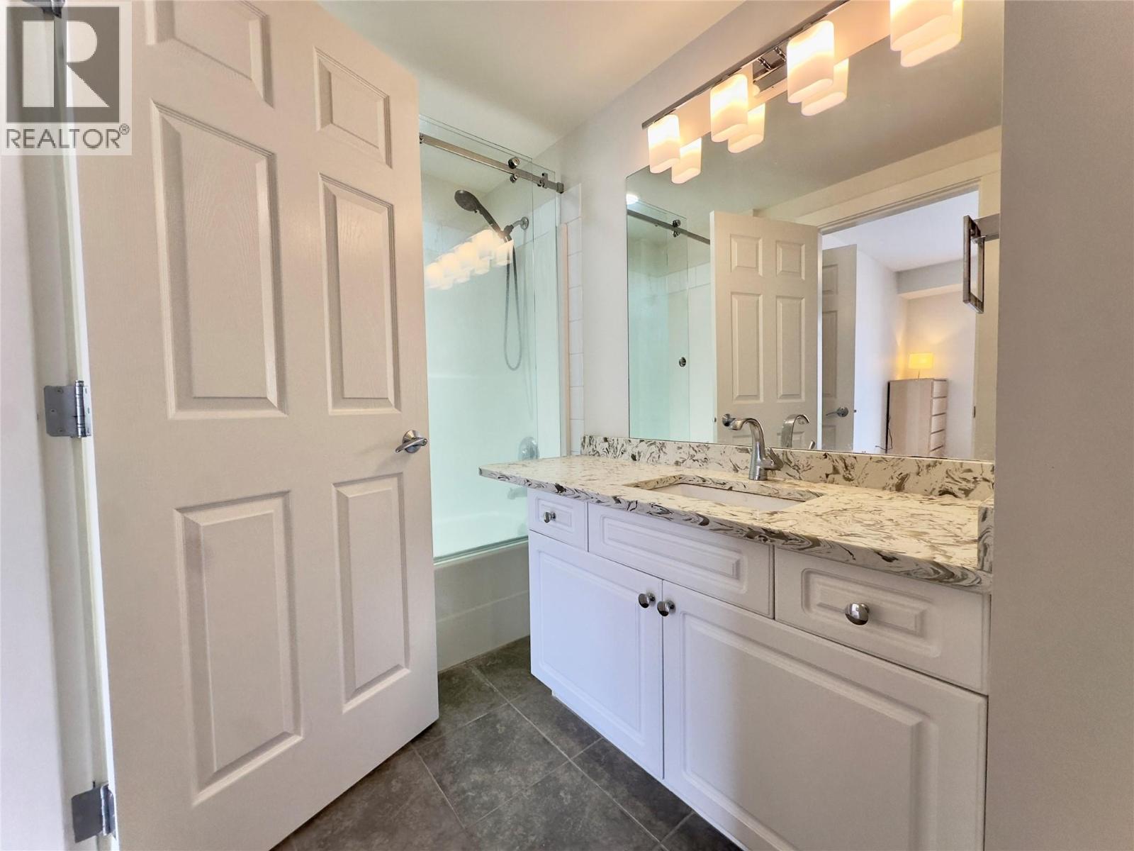 3550 Woodsdale Road Unit# 105