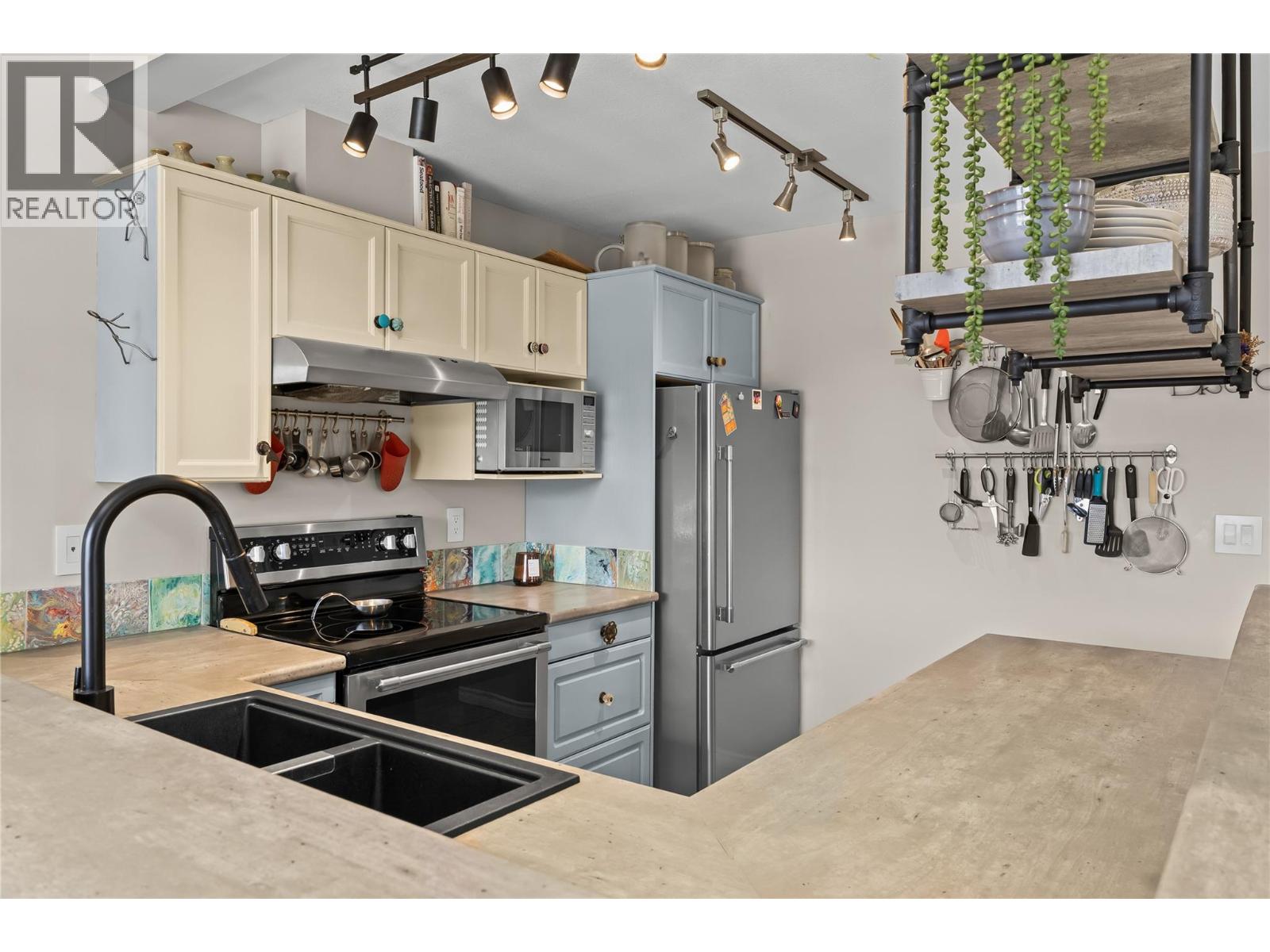 2388 Baron Road Unit# 413
