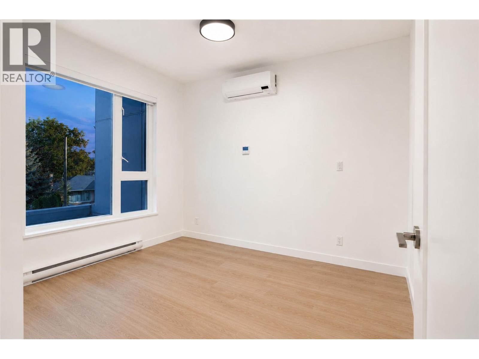 1380 Pridham Avenue Unit# 201