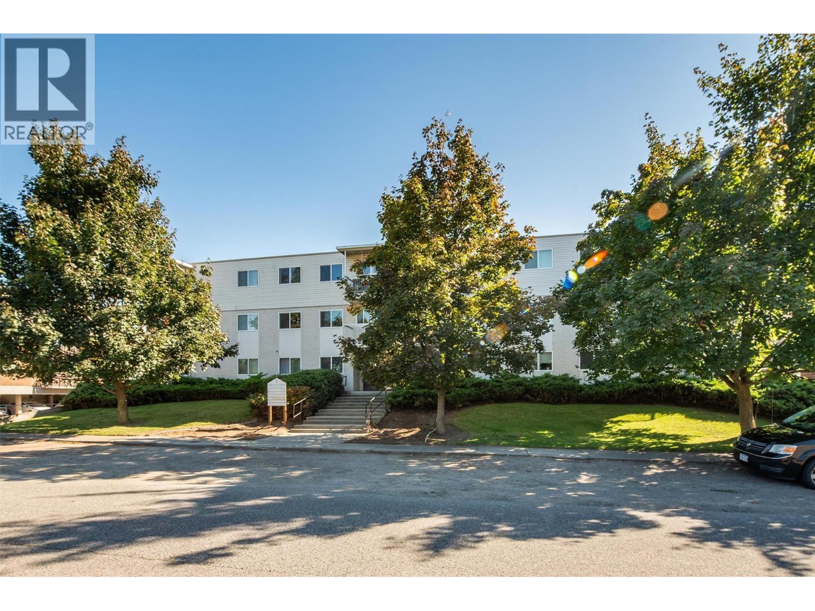 625 Rowcliffe Avenue Unit# 101