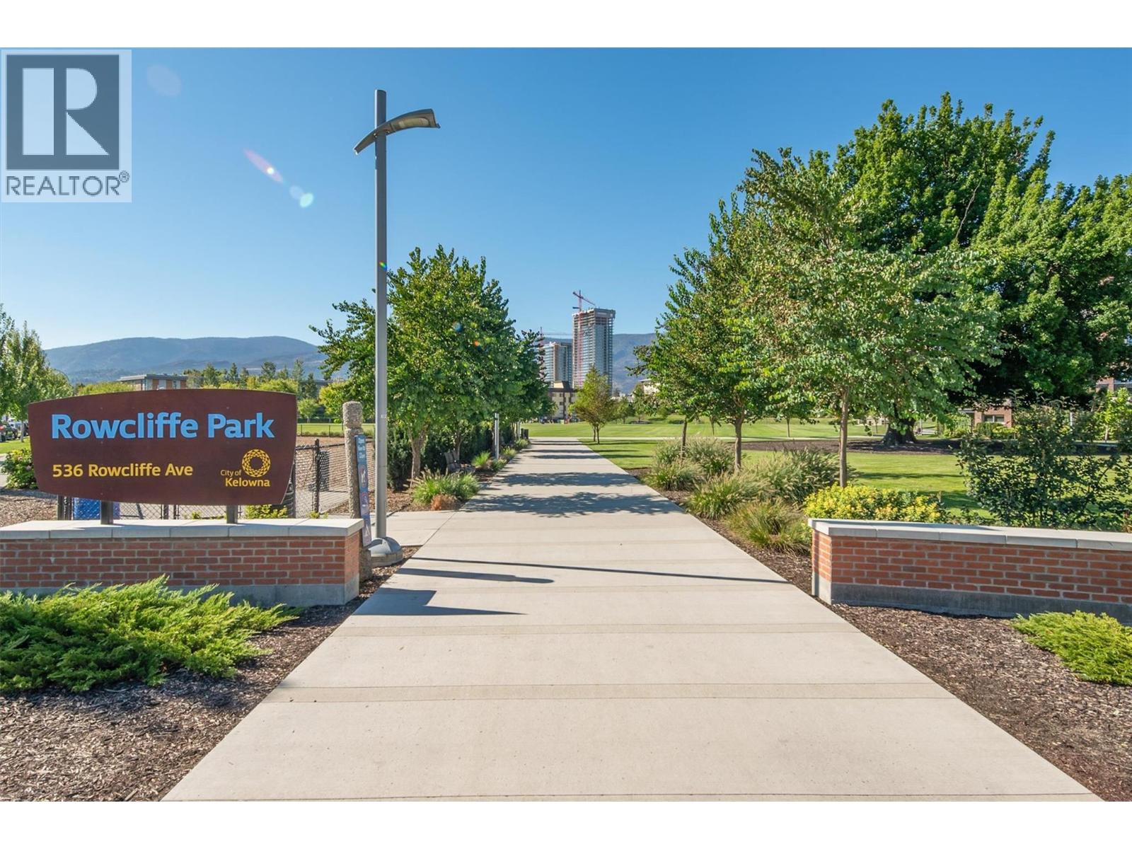 625 Rowcliffe Avenue Unit# 101