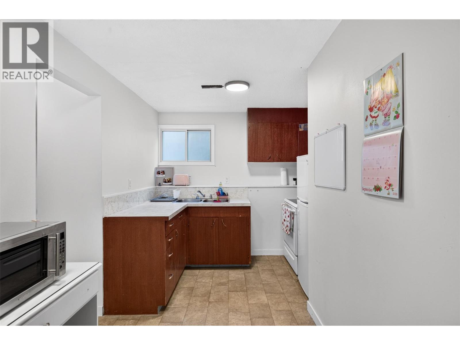 1387 Gordon Drive