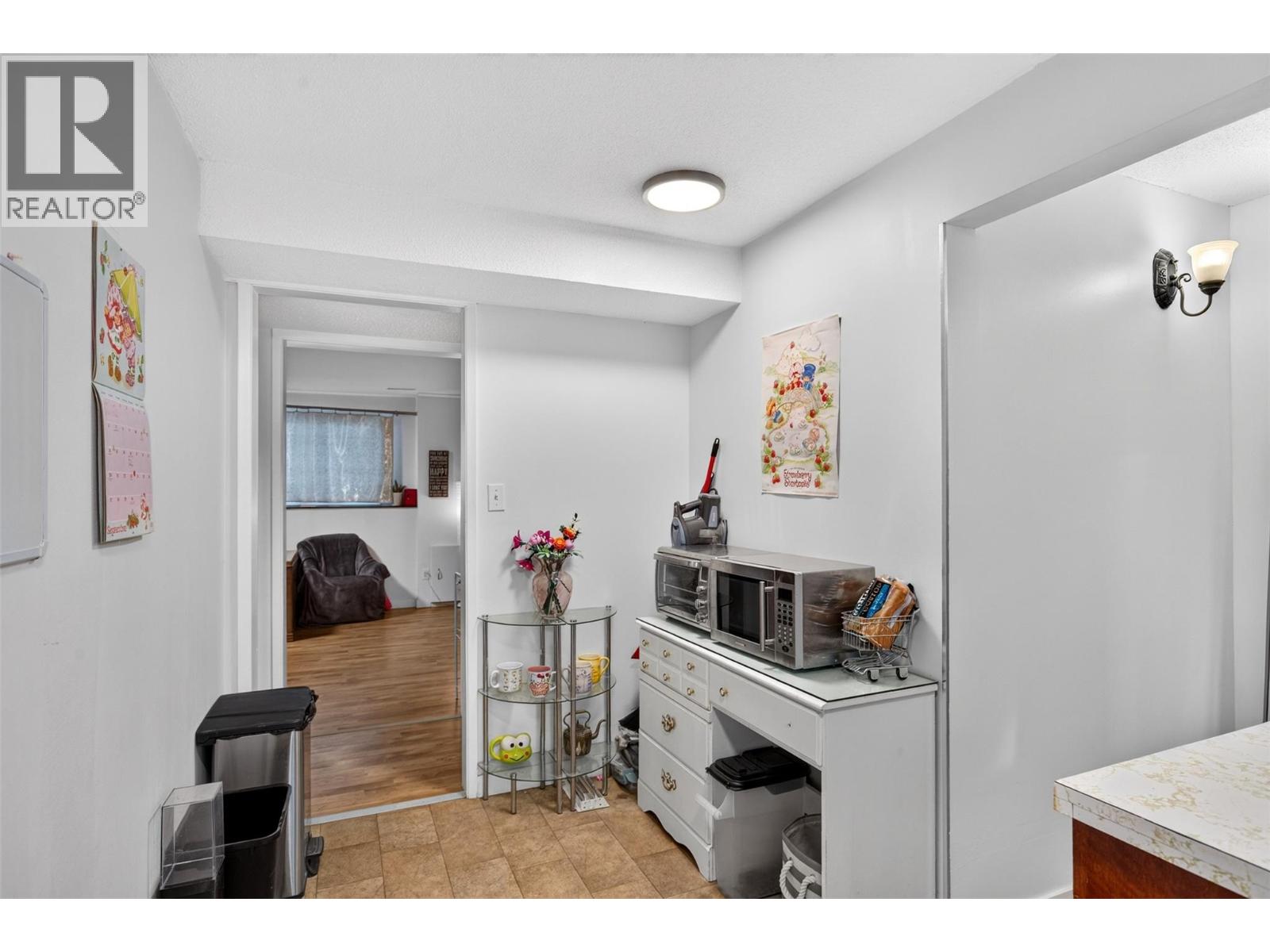 1387 Gordon Drive