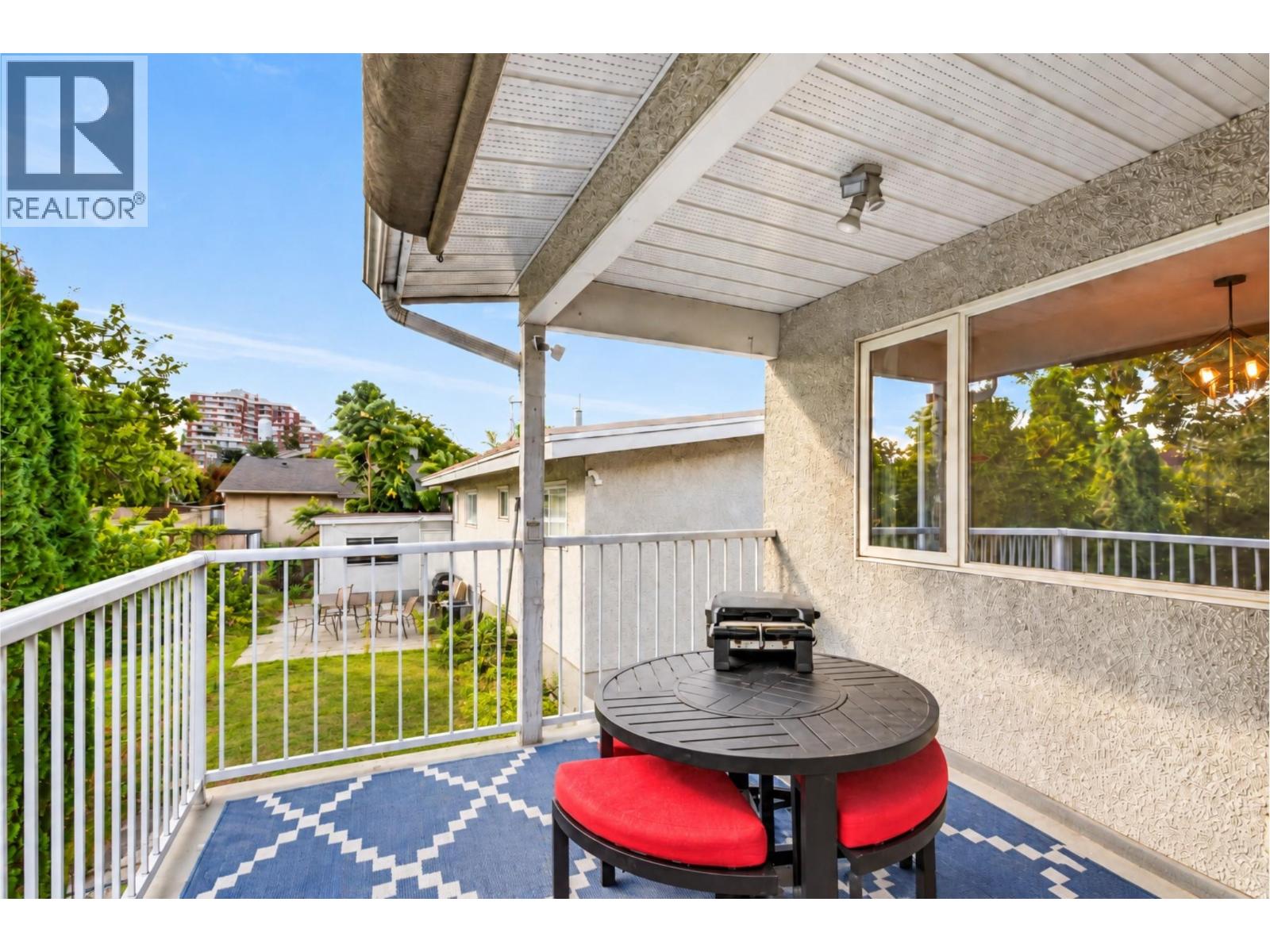 1387 Gordon Drive