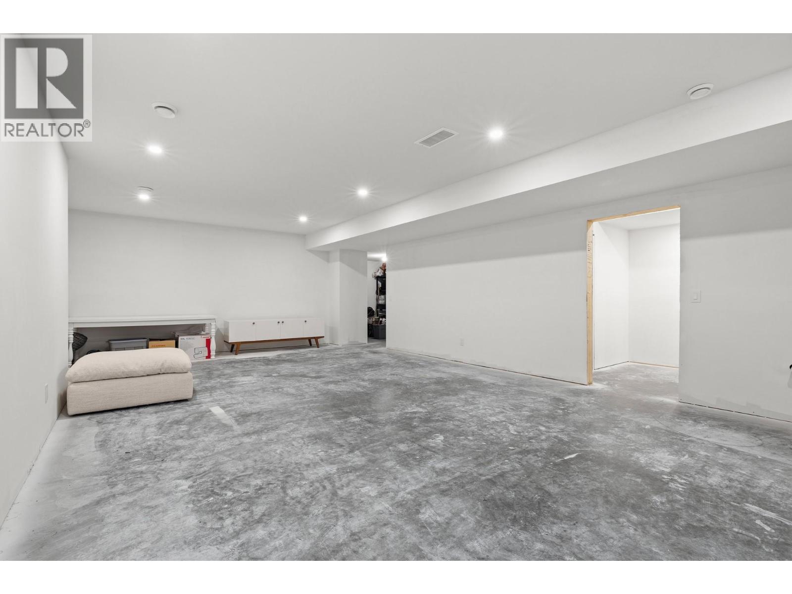 4231 Russo Street