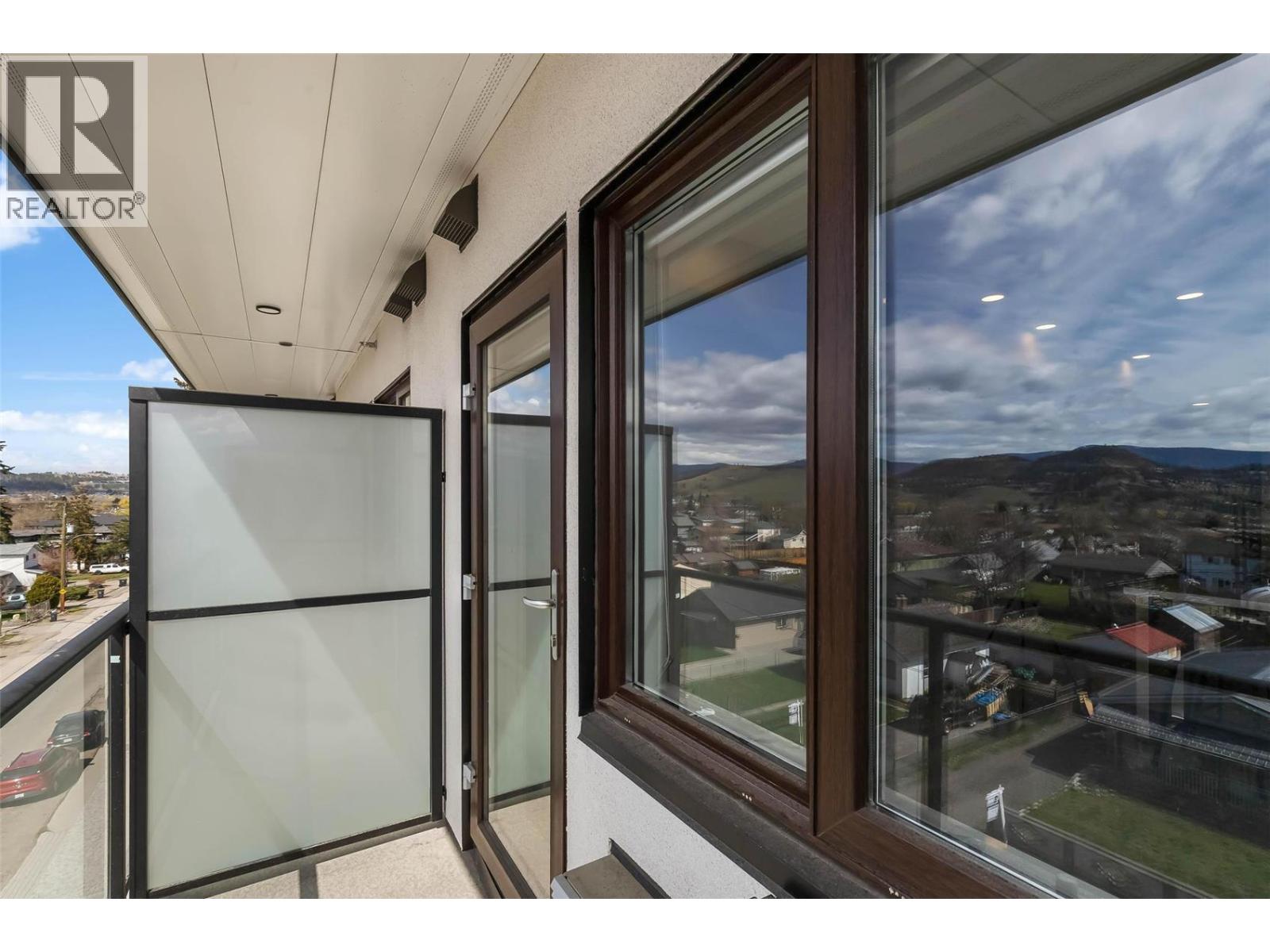 345 Dougall Road N Unit# PH8