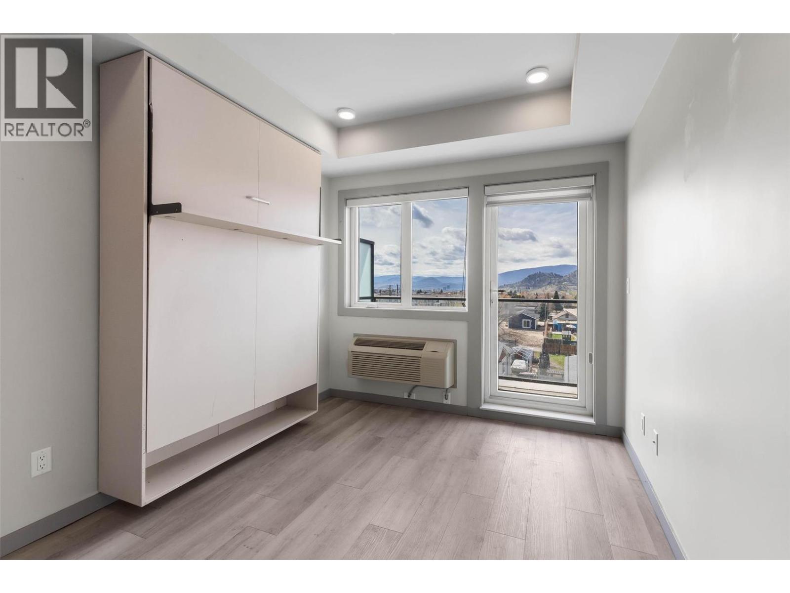 345 Dougall Road N Unit# PH8