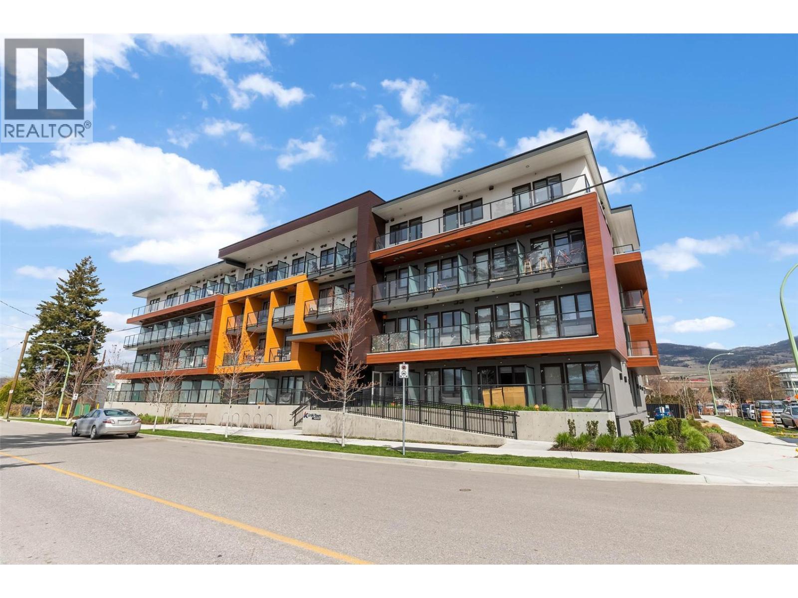 345 Dougall Road N Unit# PH8