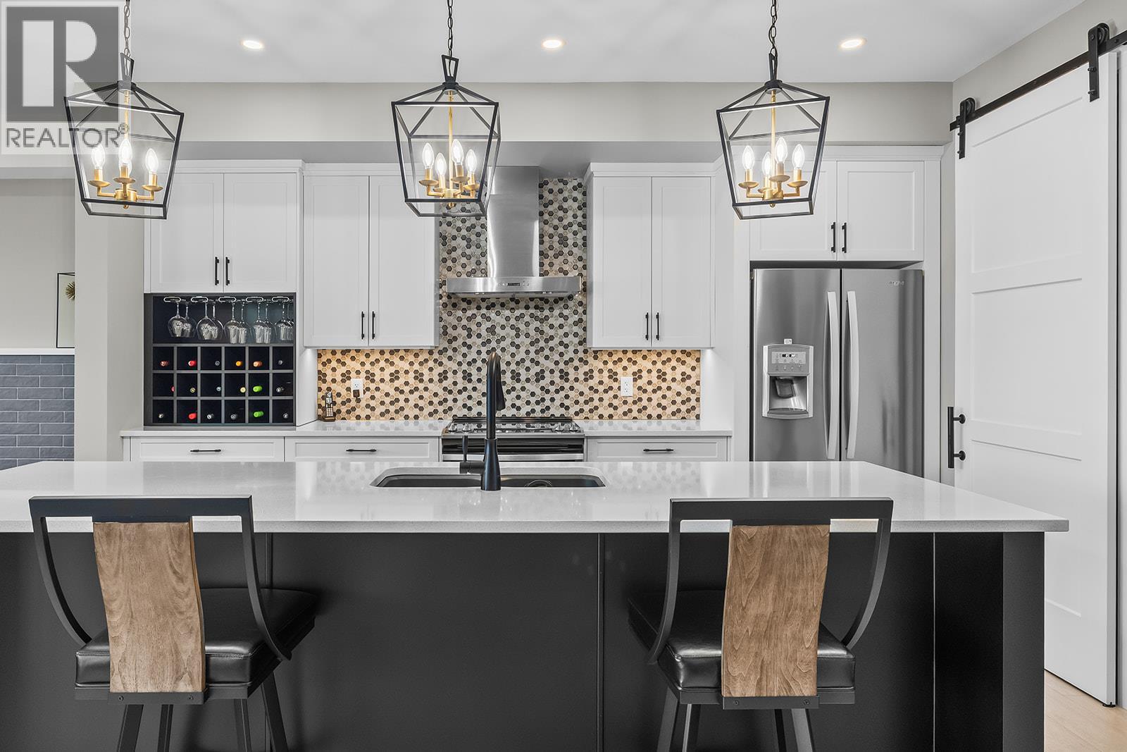 3352 Hawks Crescent