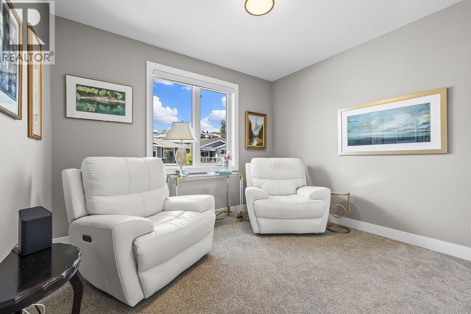 3352 Hawks Crescent