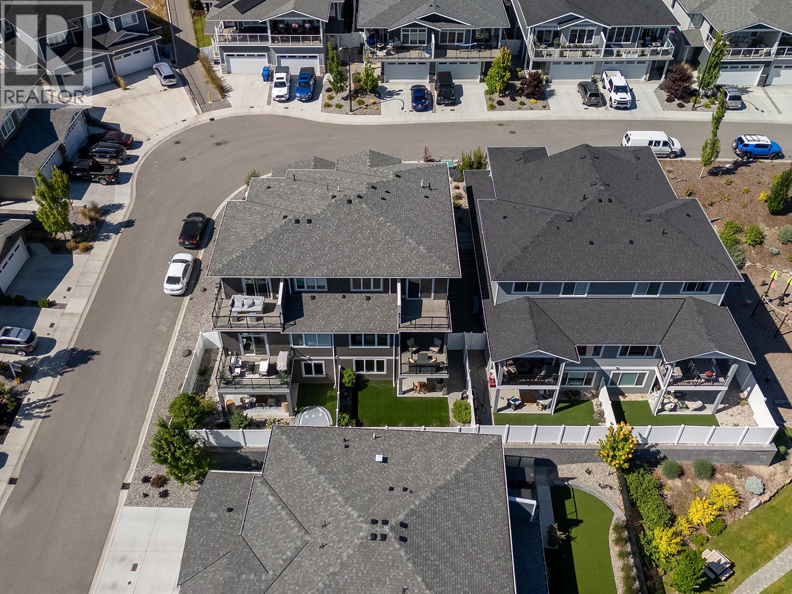 3352 Hawks Crescent