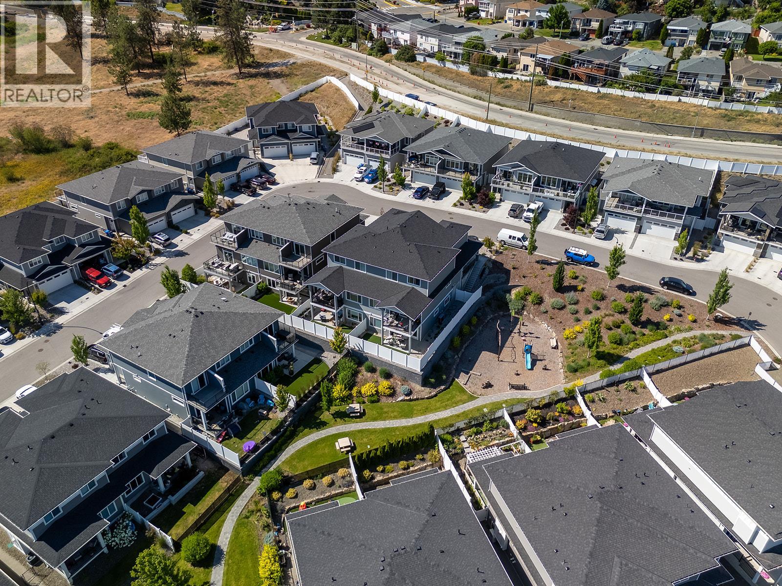 3352 Hawks Crescent