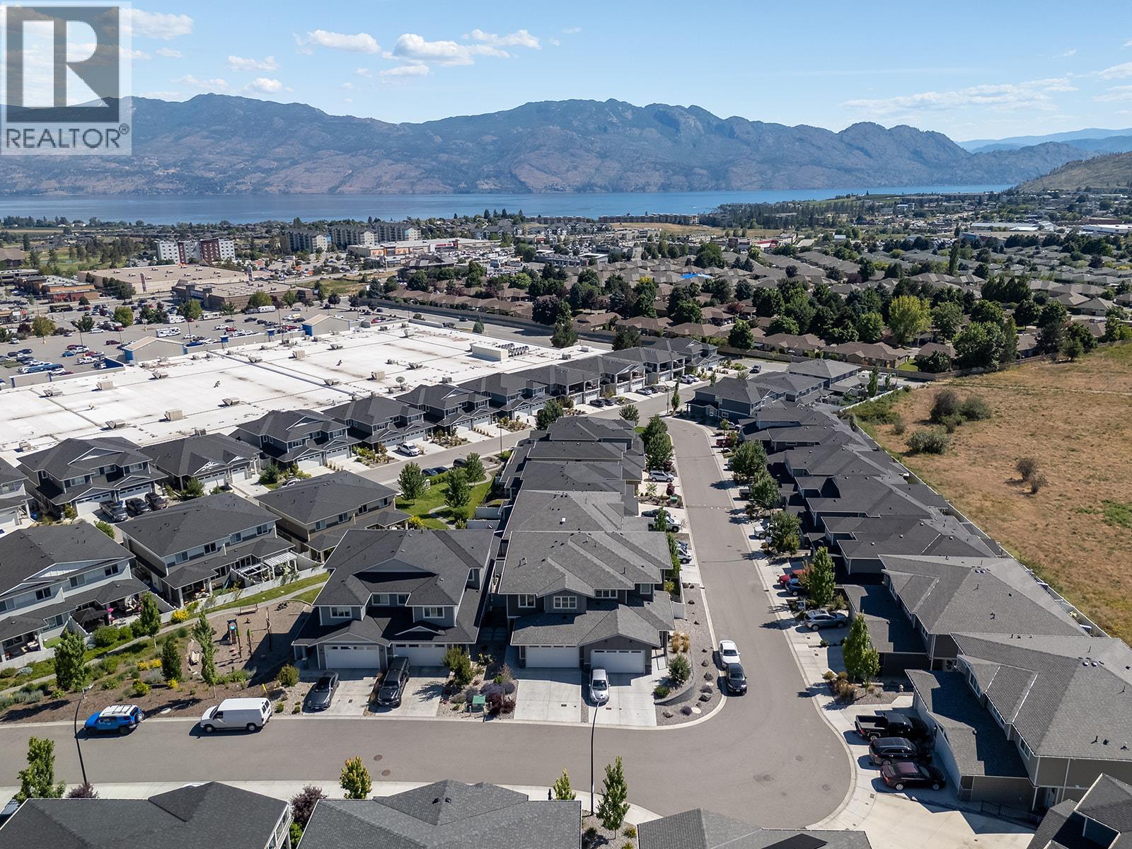3352 Hawks Crescent
