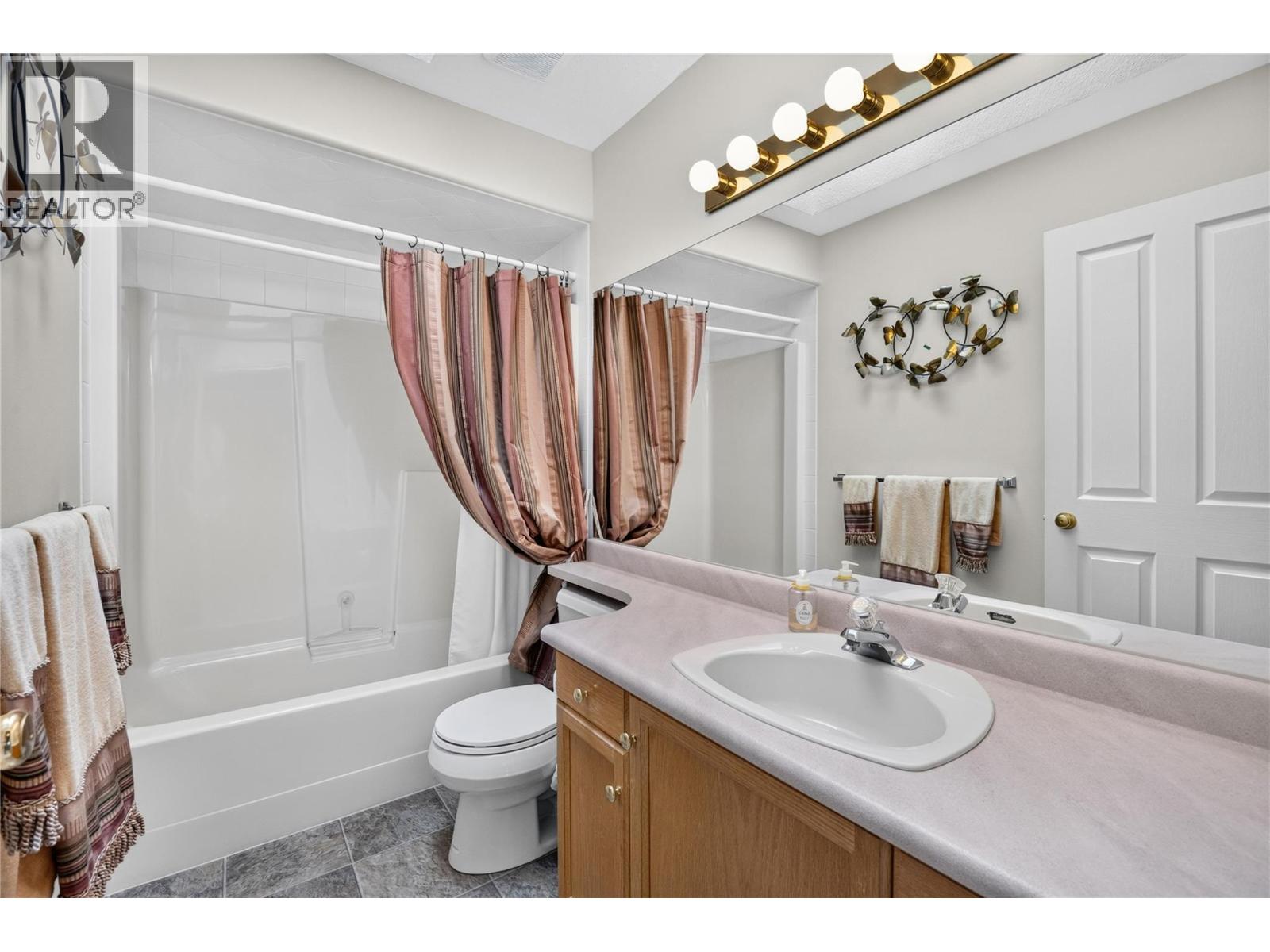 4015 Logie Court