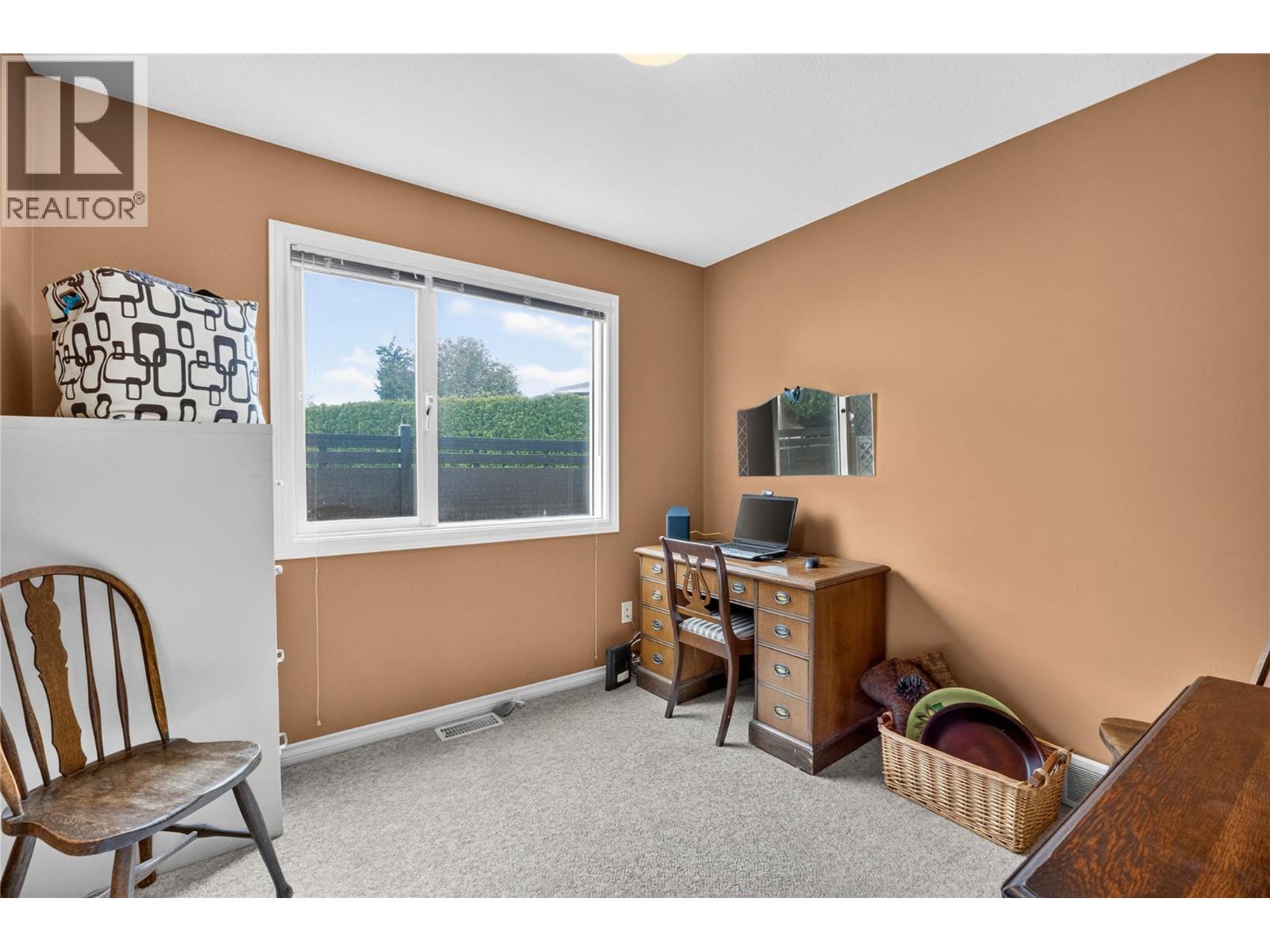 4015 Logie Court