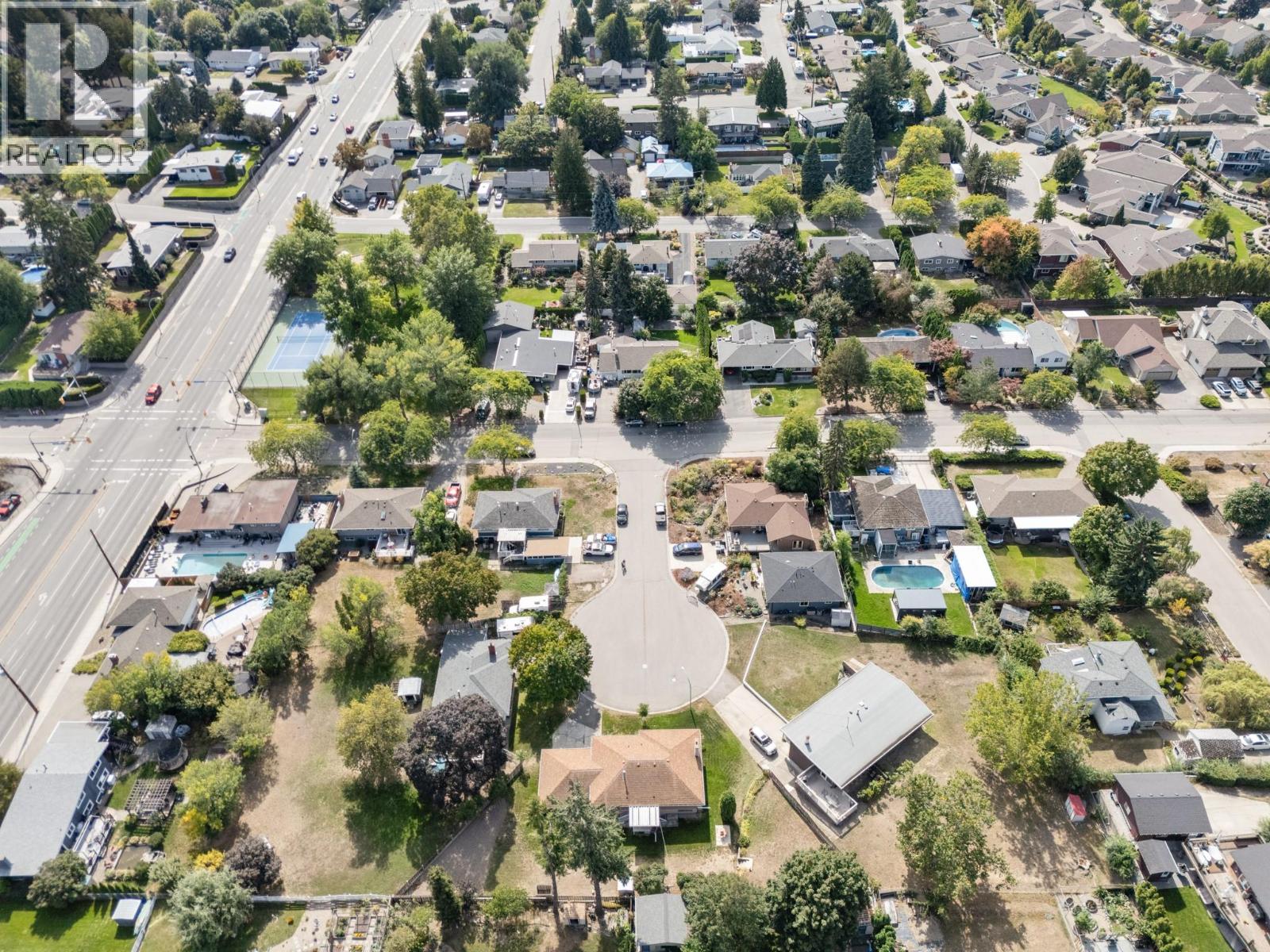 1440 Glenaire Crescent