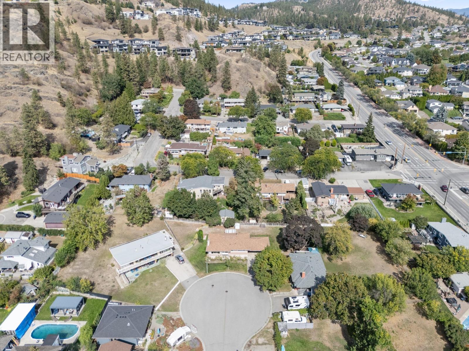 1440 Glenaire Crescent
