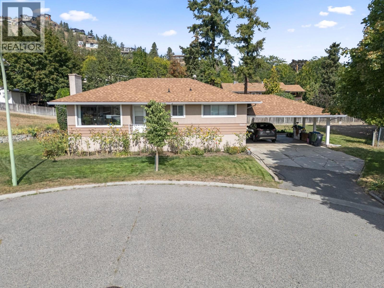 1442 Glenaire Crescent