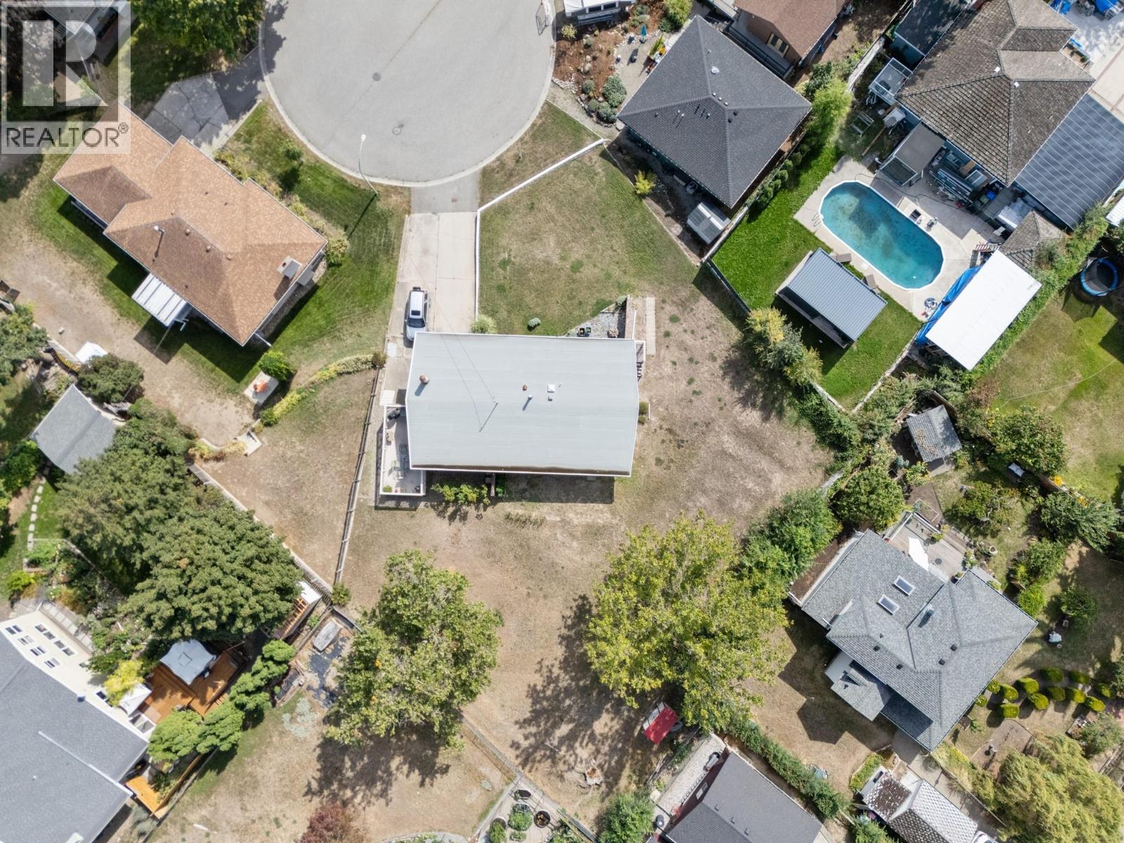 1440 Glenaire Crescent