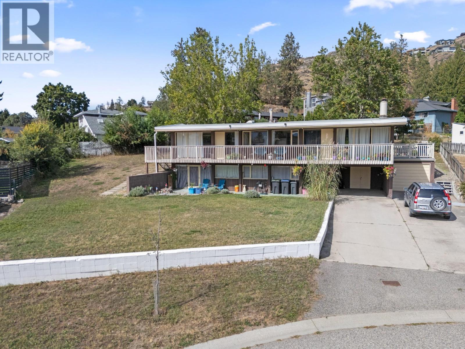 1440 Glenaire Crescent