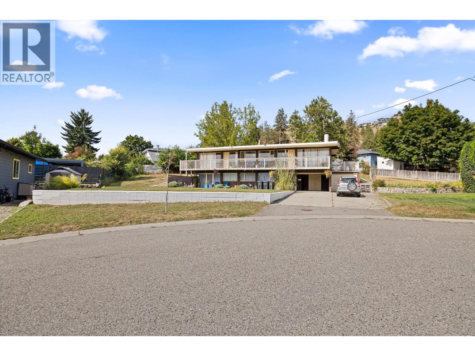 1440 Glenaire Crescent