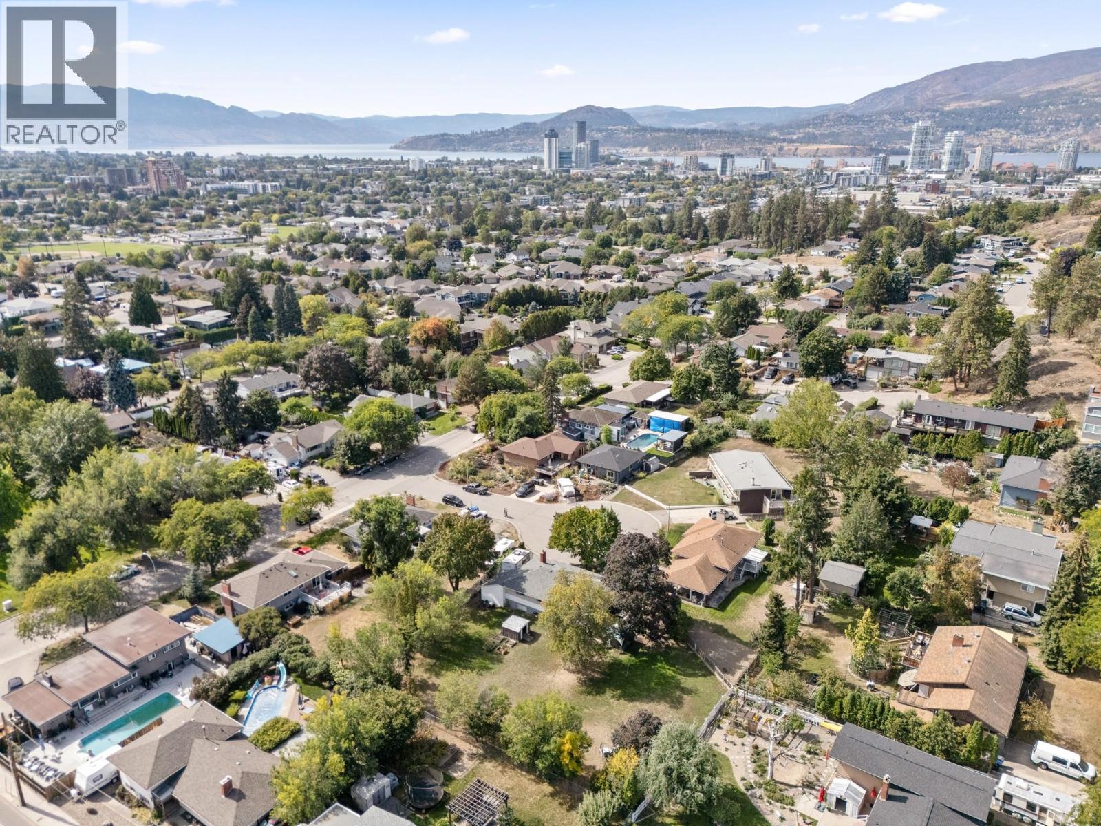 1446 Glenaire Crescent