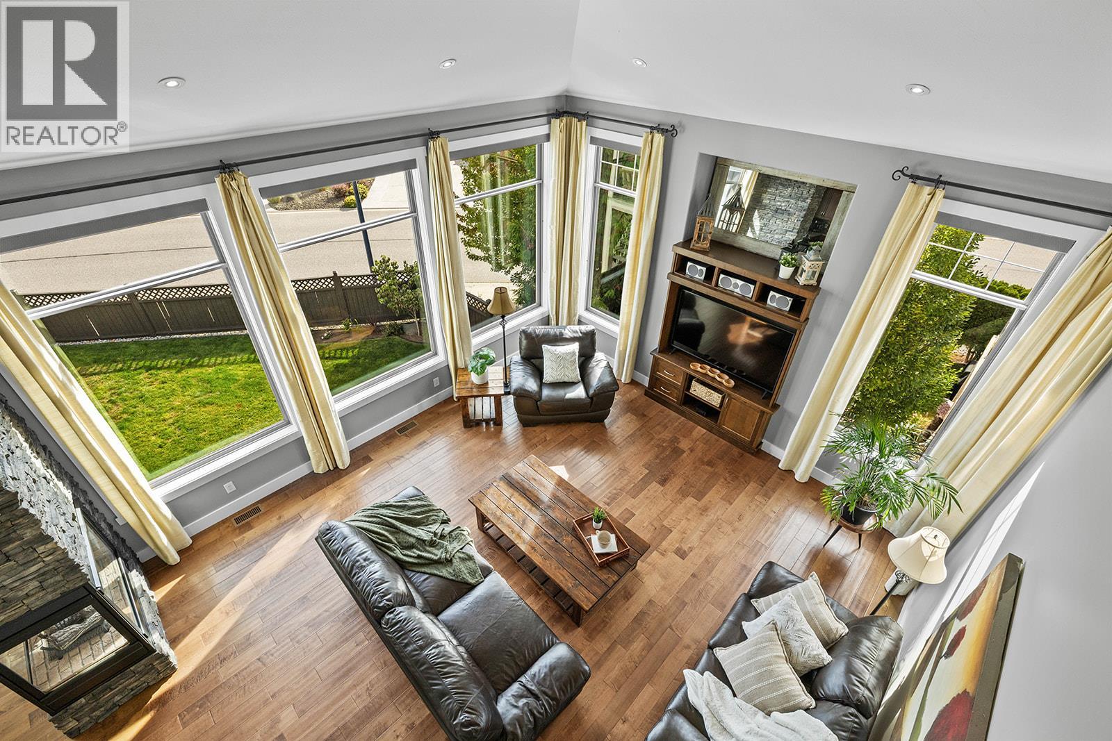 3162 Saddleback Place