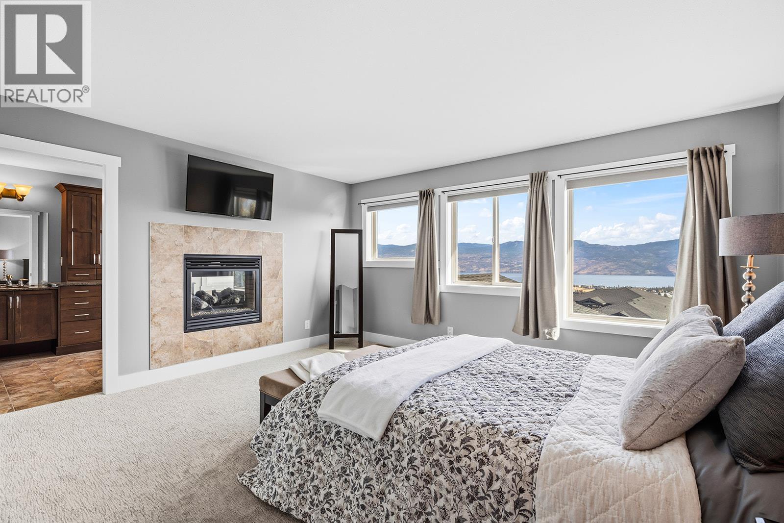 3162 Saddleback Place