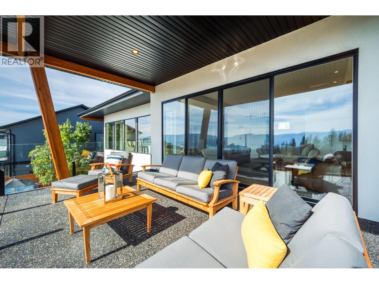 2559 Crown Crest Drive