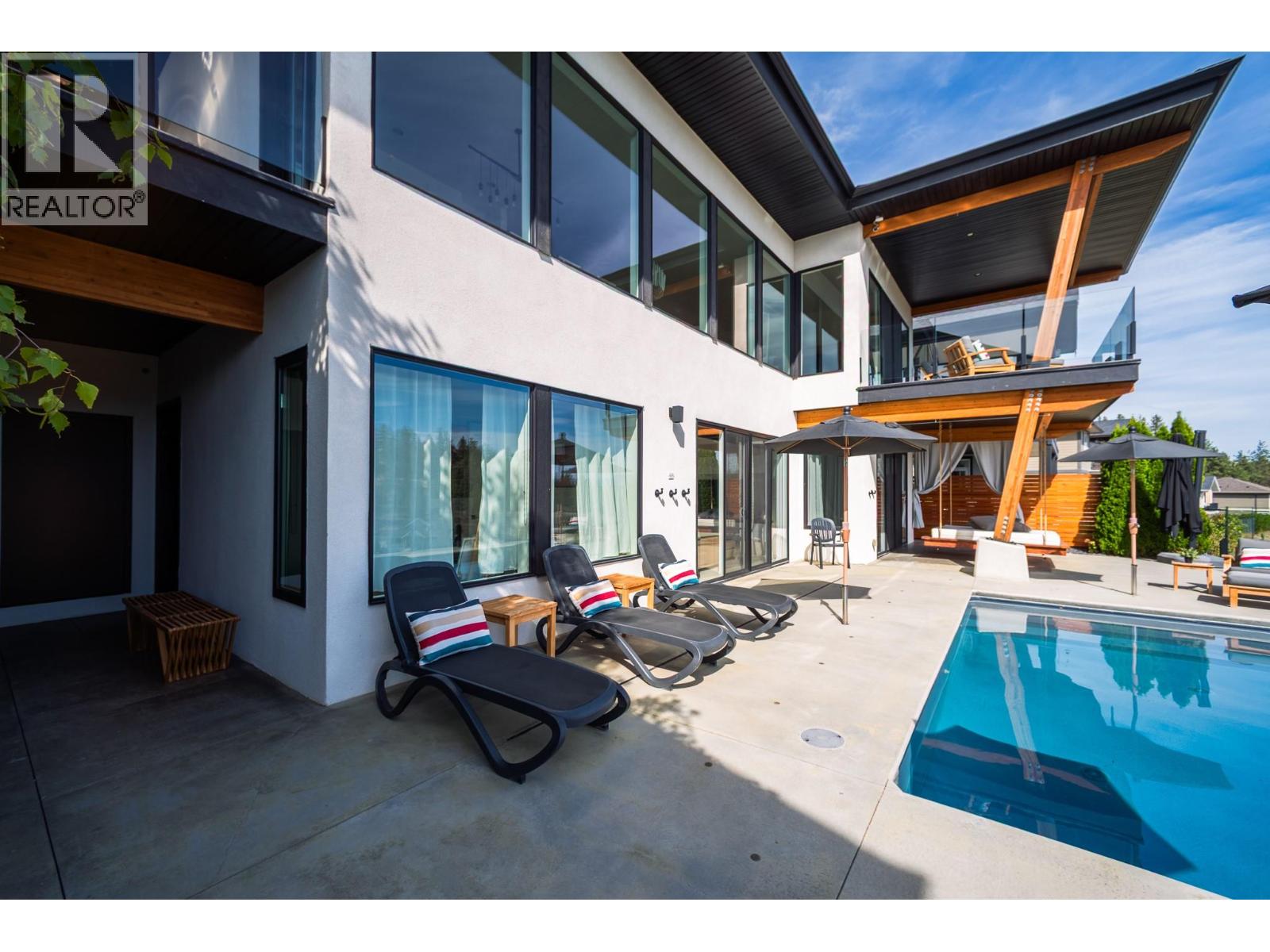 2559 Crown Crest Drive