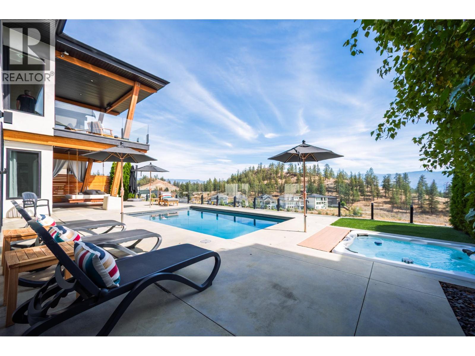 2559 Crown Crest Drive