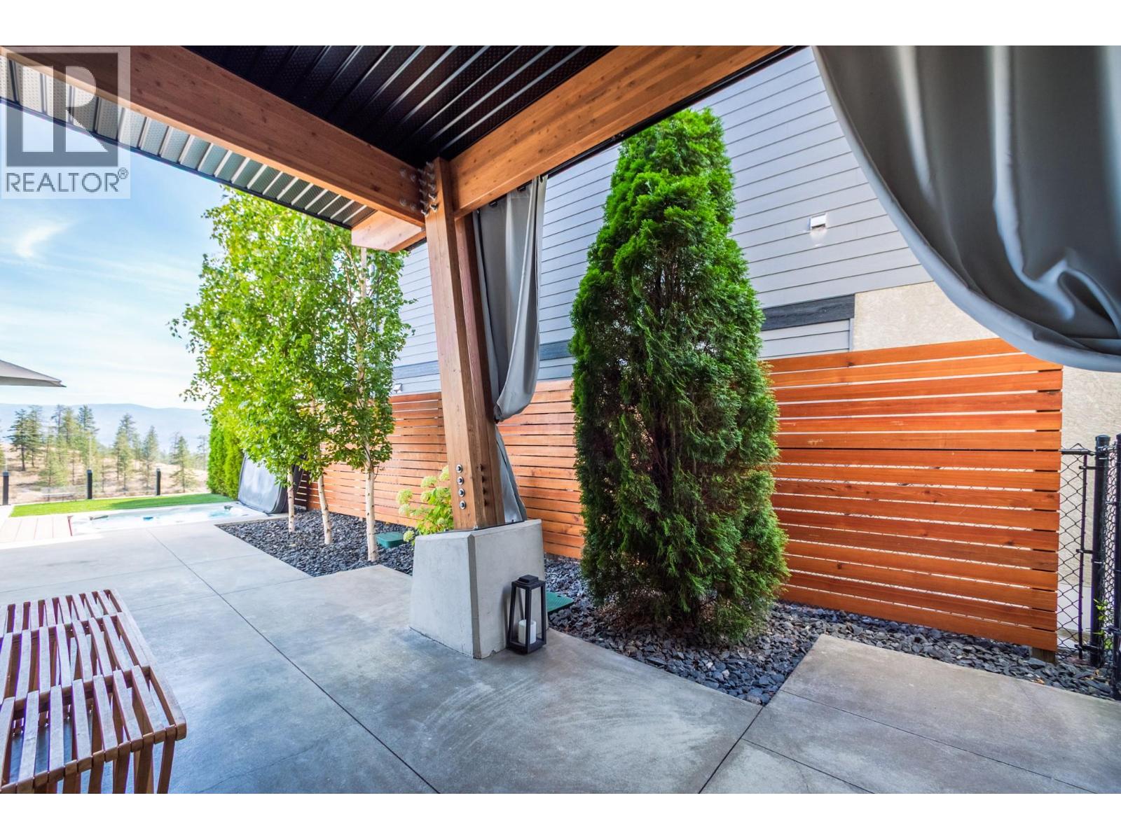 2559 Crown Crest Drive