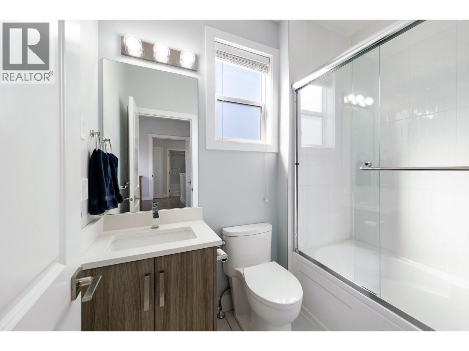 825 Cadder Avenue Unit# 4