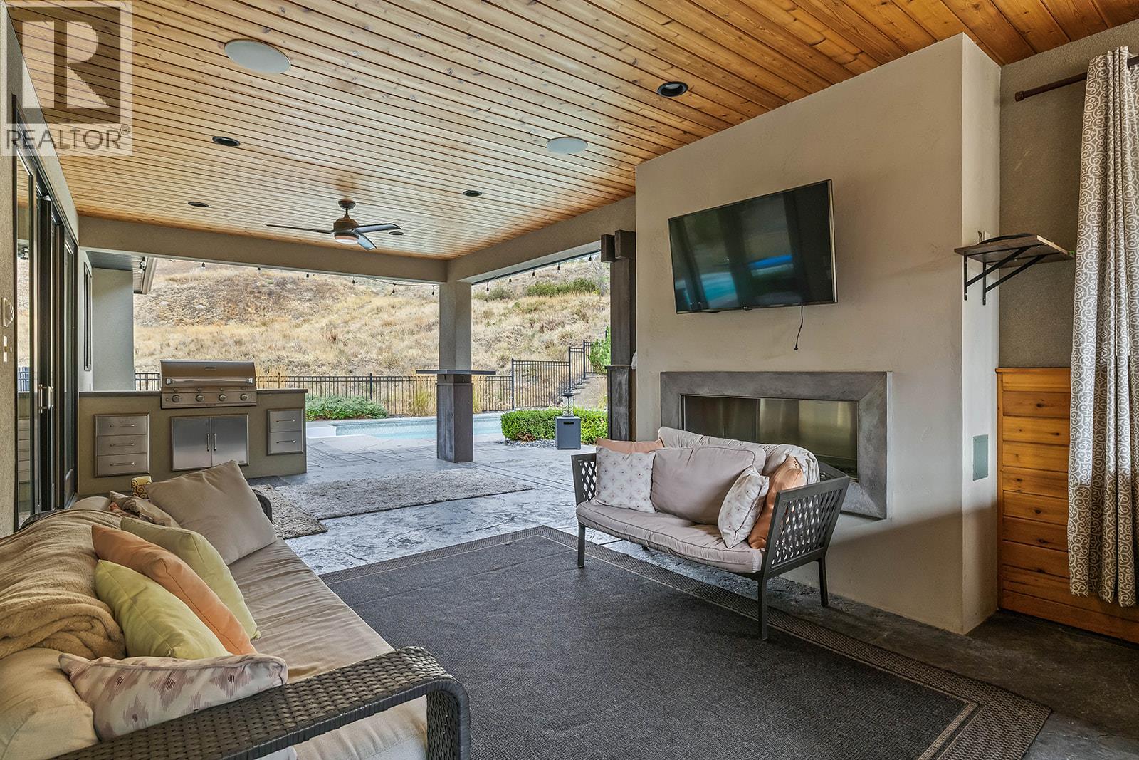 526 Caramillo Court