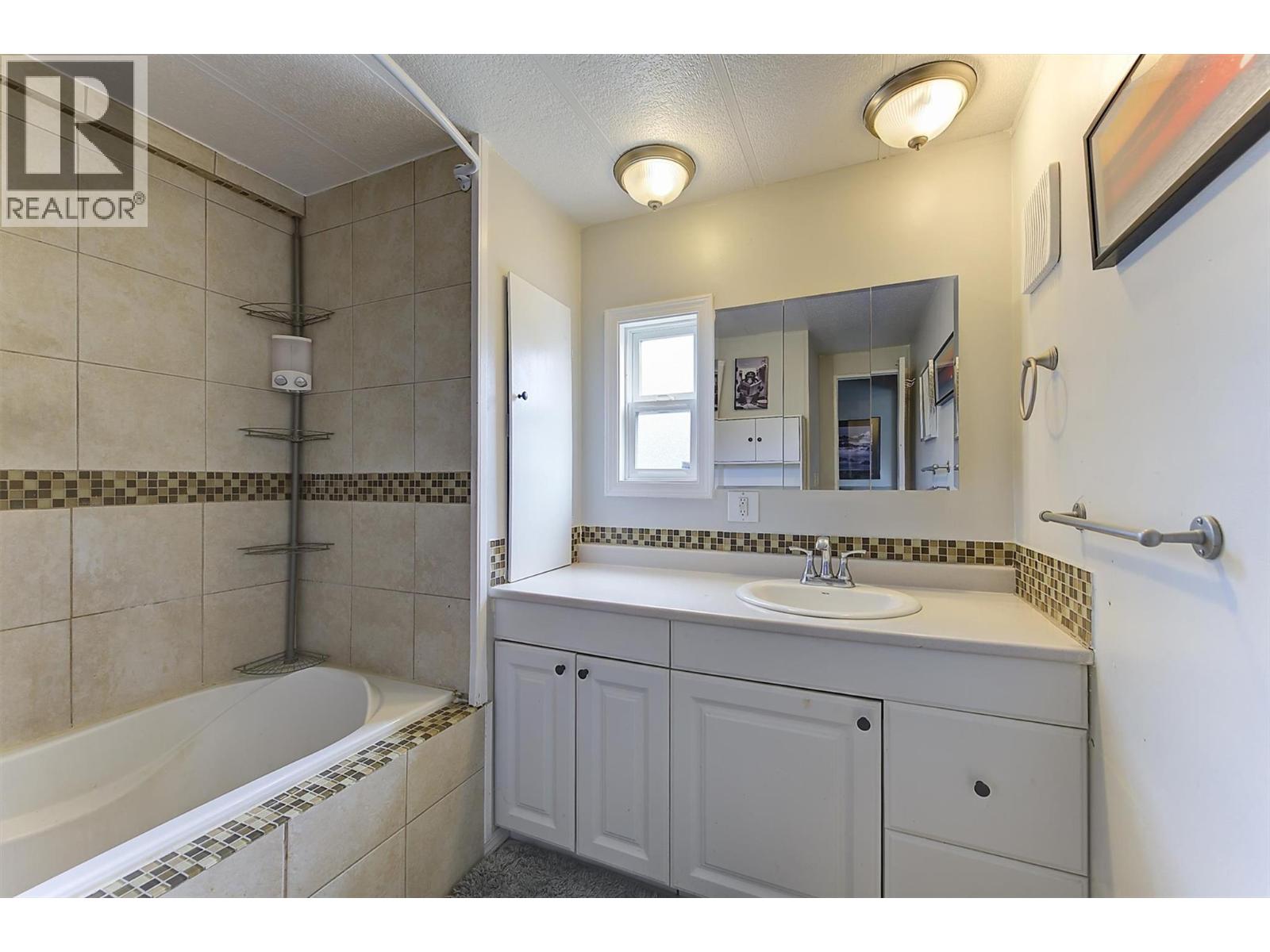 2001 97 Highway S Unit# 14