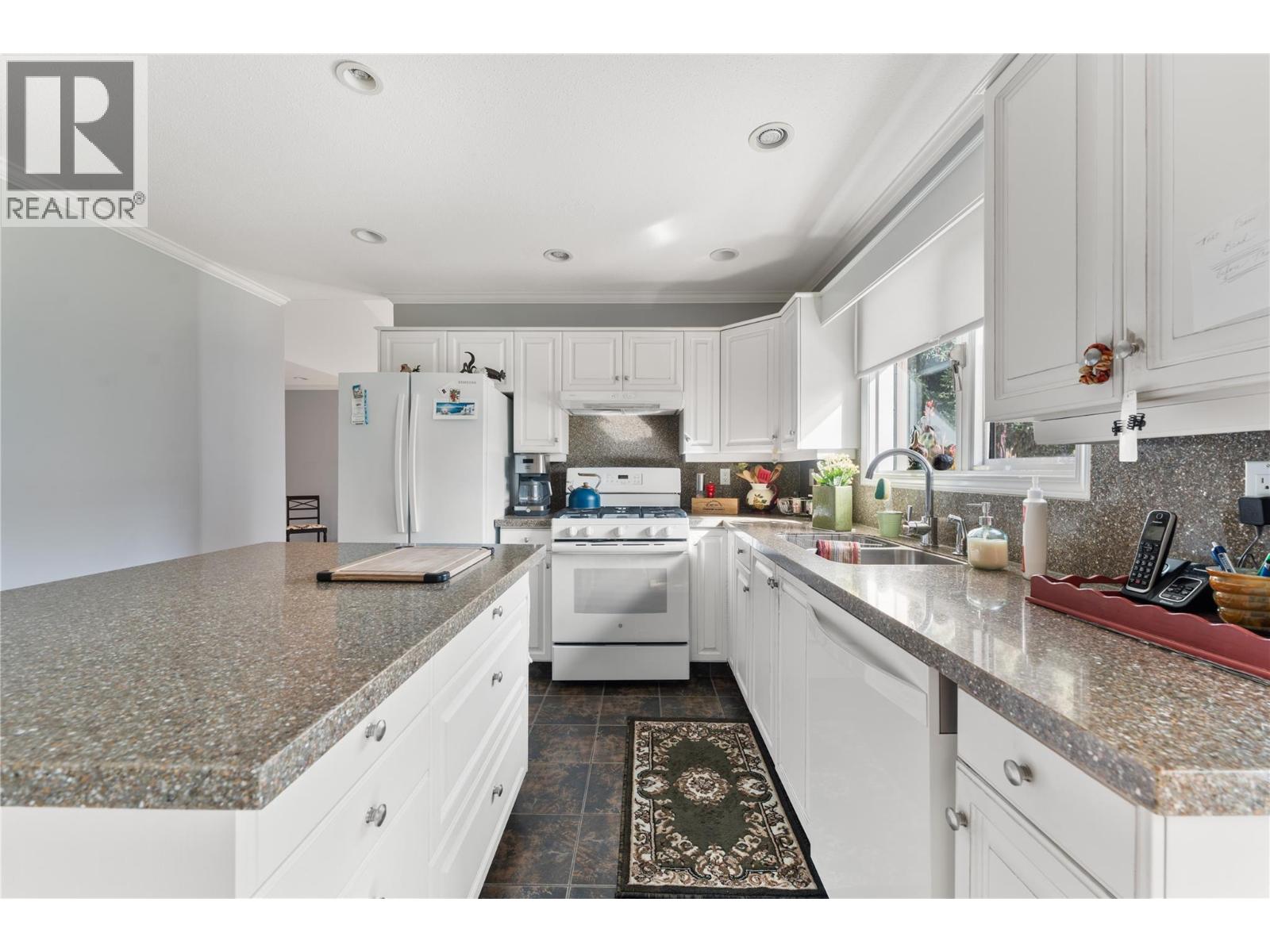 950 Lanfranco Road Unit# 77