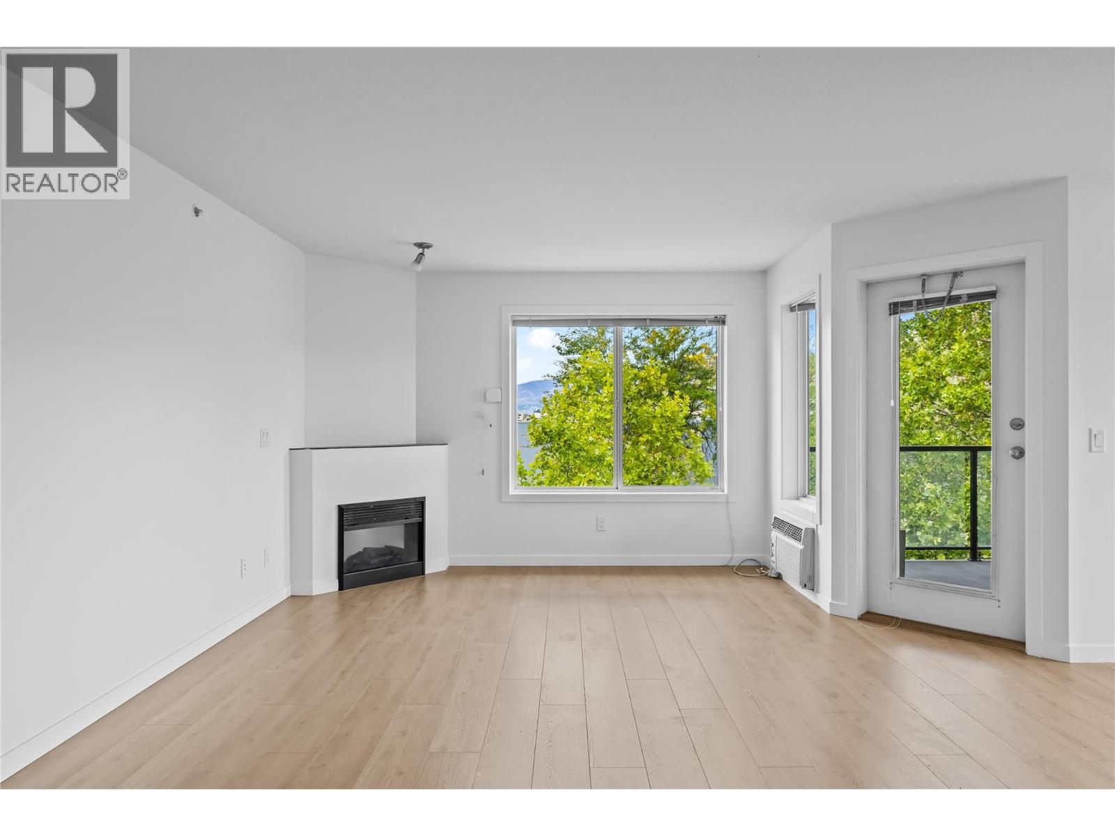 135 Ziprick Road Unit# 302