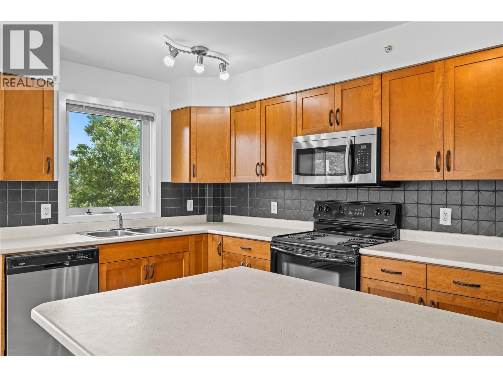 135 Ziprick Road Unit# 302