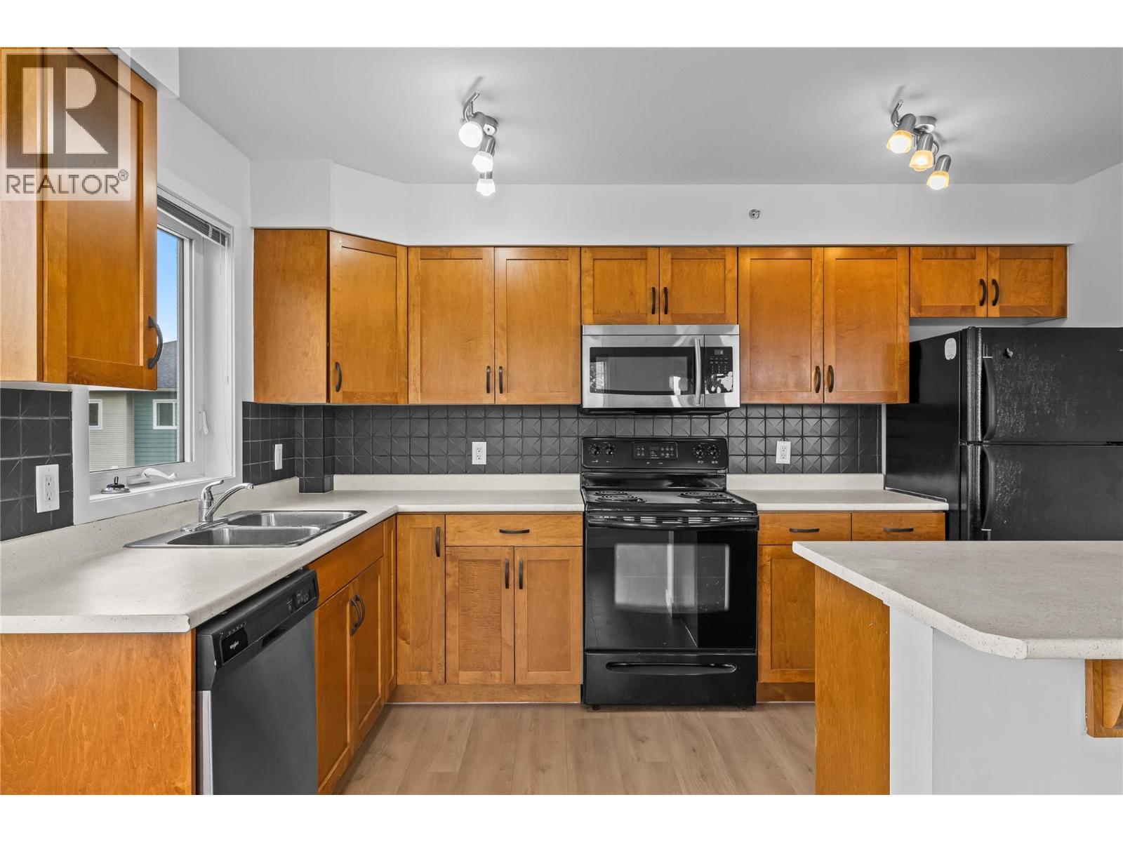 135 Ziprick Road Unit# 302