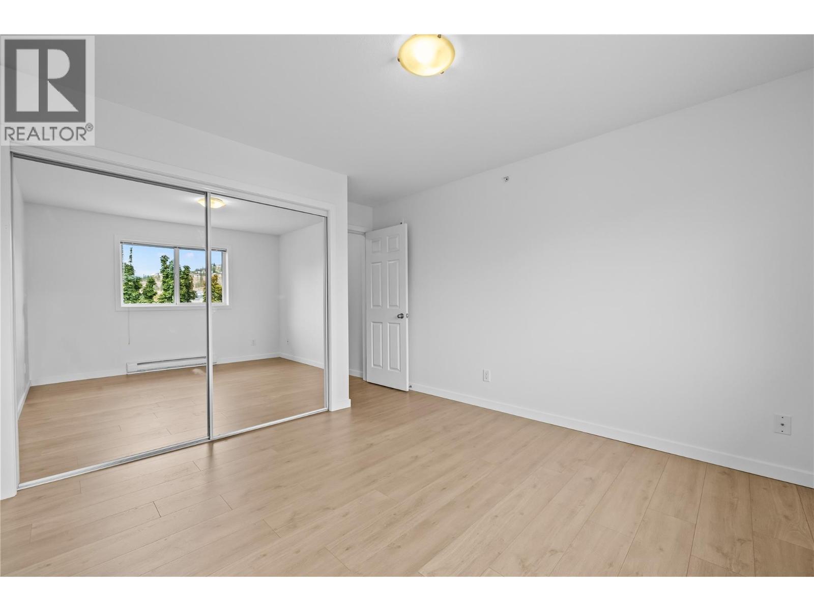 135 Ziprick Road Unit# 302