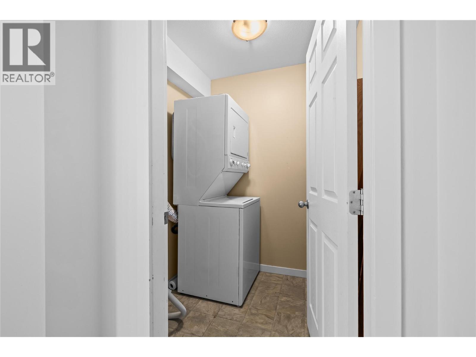135 Ziprick Road Unit# 302