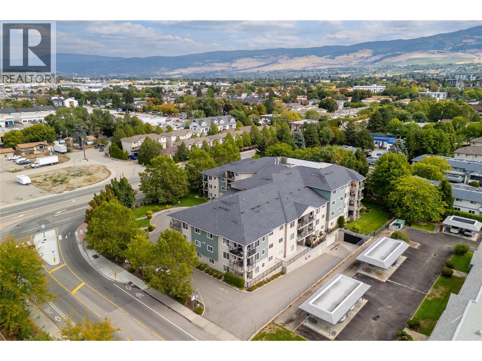135 Ziprick Road Unit# 302