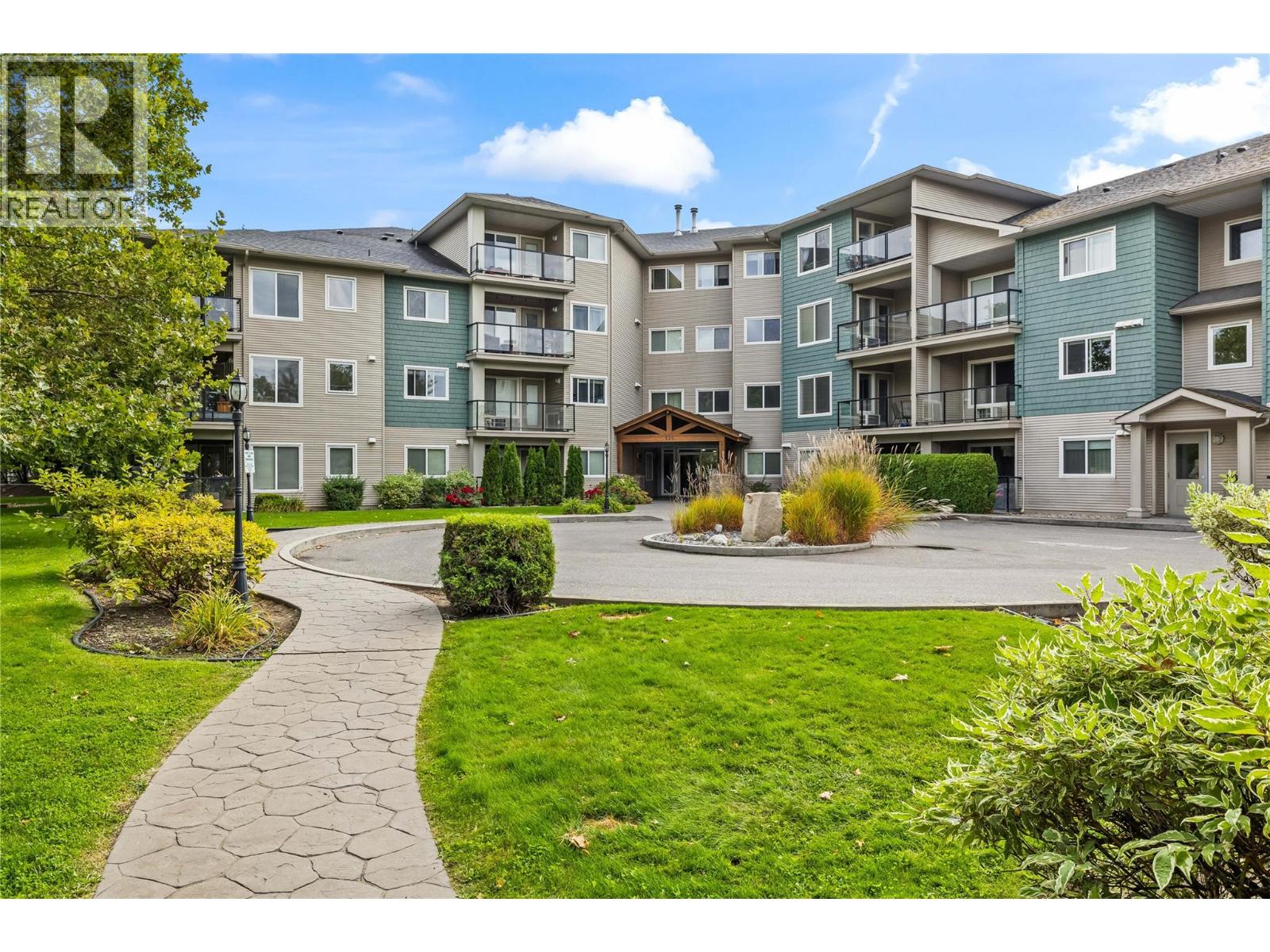 135 Ziprick Road Unit# 302