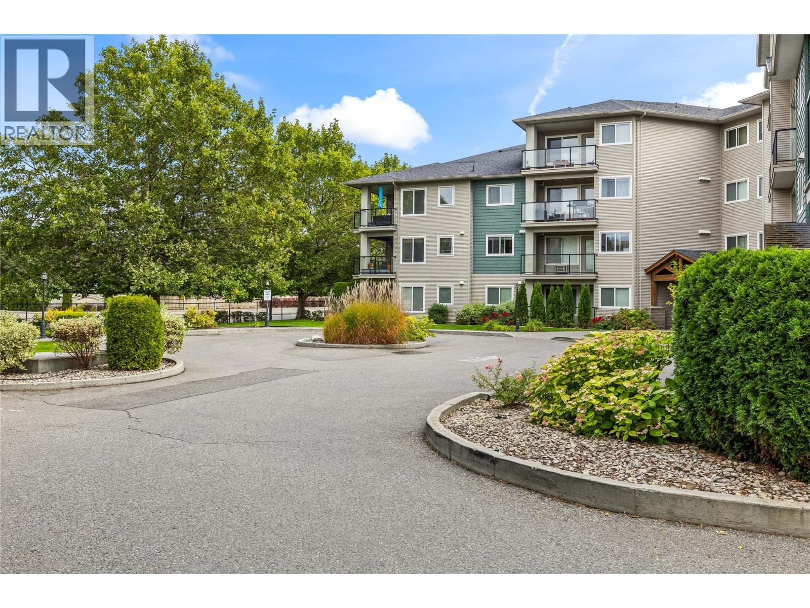 135 Ziprick Road Unit# 302