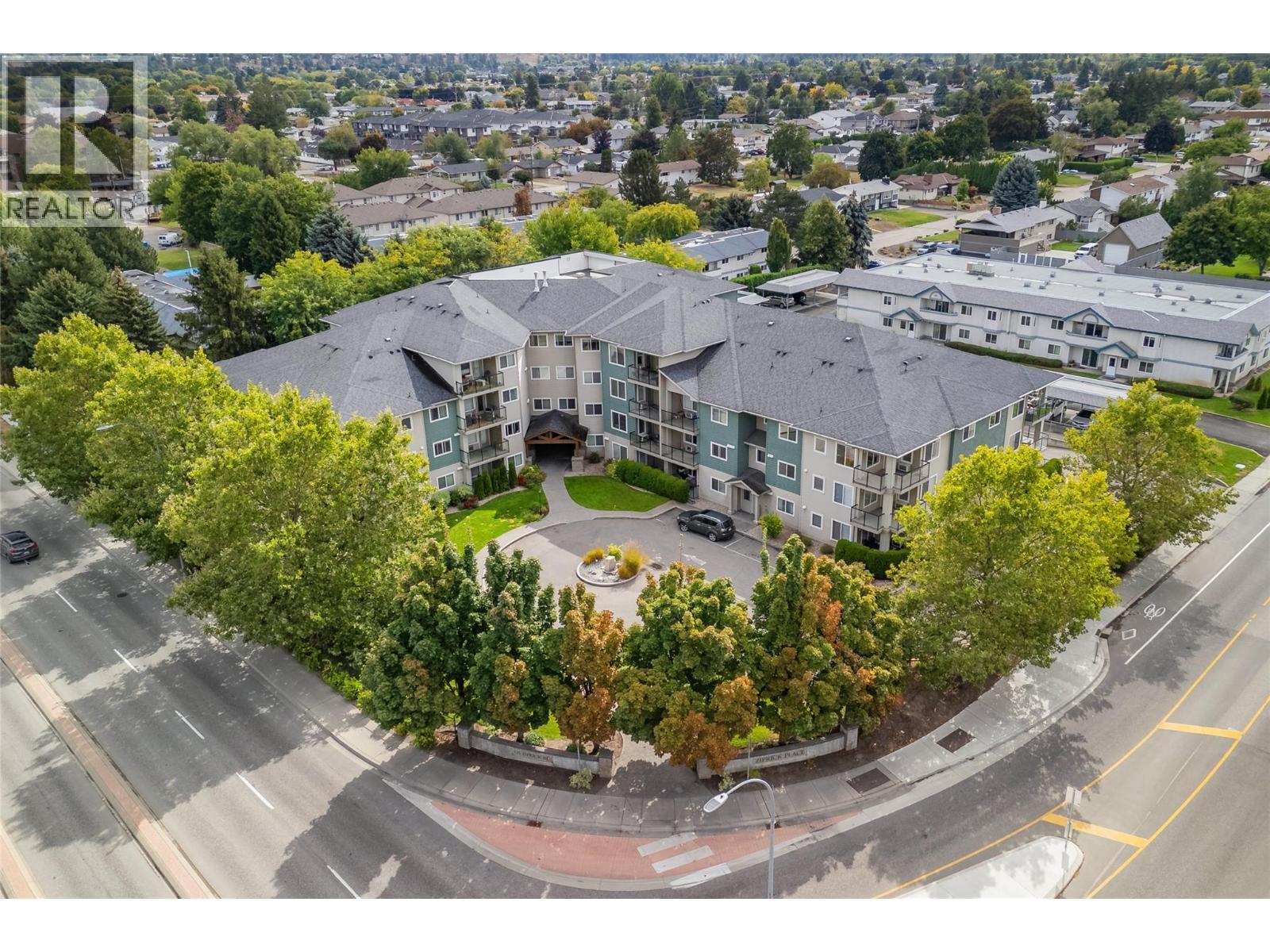 135 Ziprick Road Unit# 302